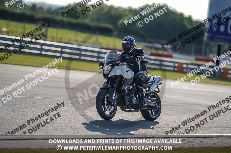donington no limits trackday;donington park photographs;donington trackday photographs;no limits trackdays;peter wileman photography;trackday digital images;trackday photos